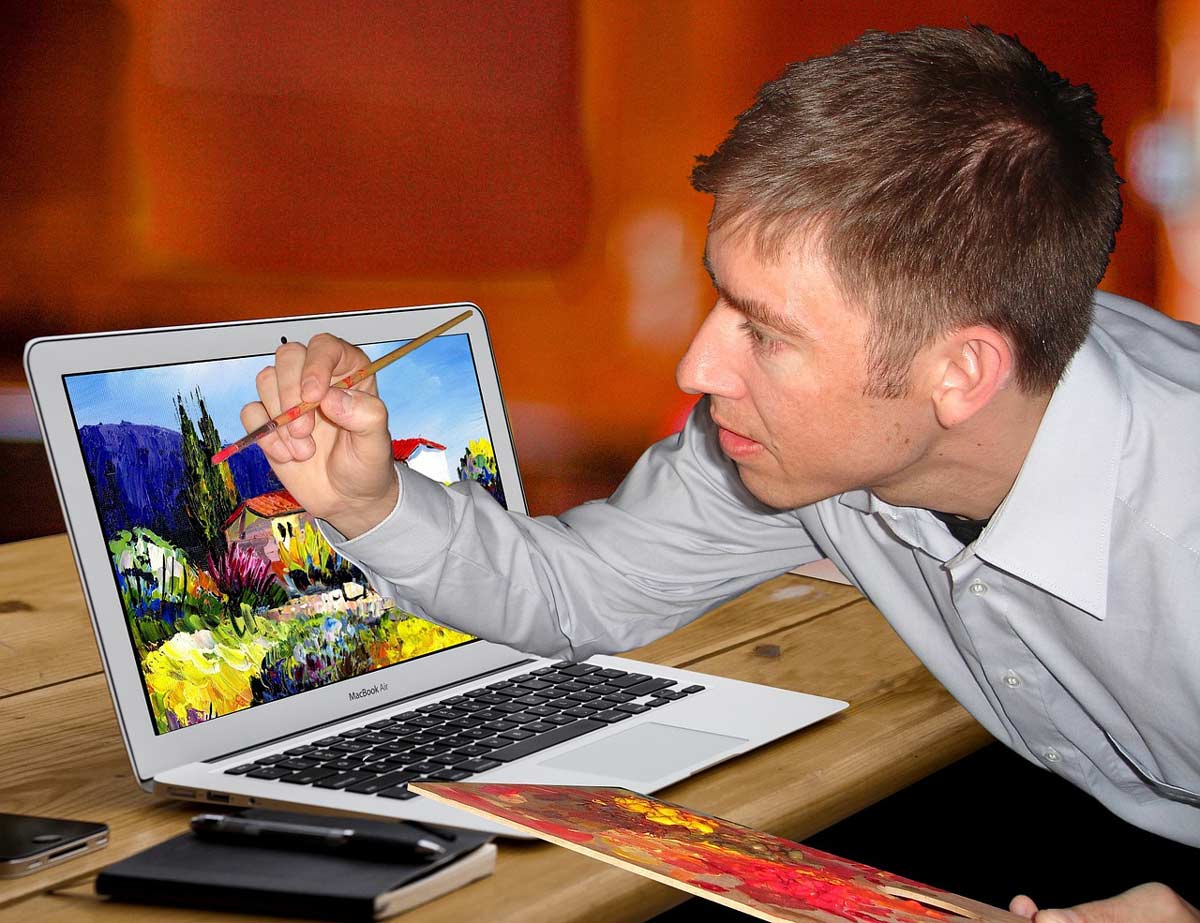 man_is_painting