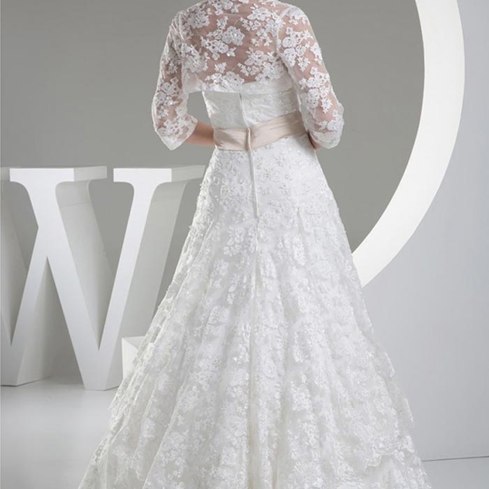 wedding_dress_58 مدل ای لاین – A-Line بهترین مدل لباس عروس برای فرم بدن سیب یا مثلث معکوس