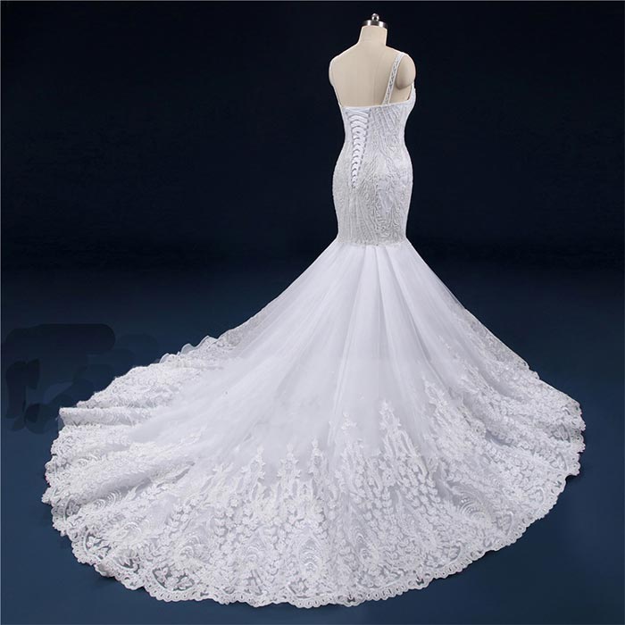 wedding_dress_65 معرفی سیلوئت های مناسب با بدن ساعت شنی