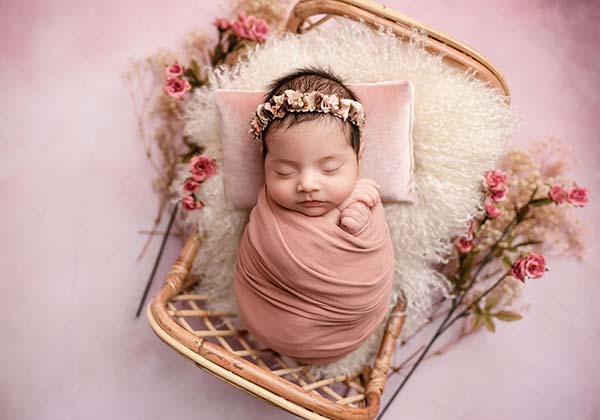 نحوه عکس گرفتن از نوزاد نحوه عکس گرفتن از نوزاد