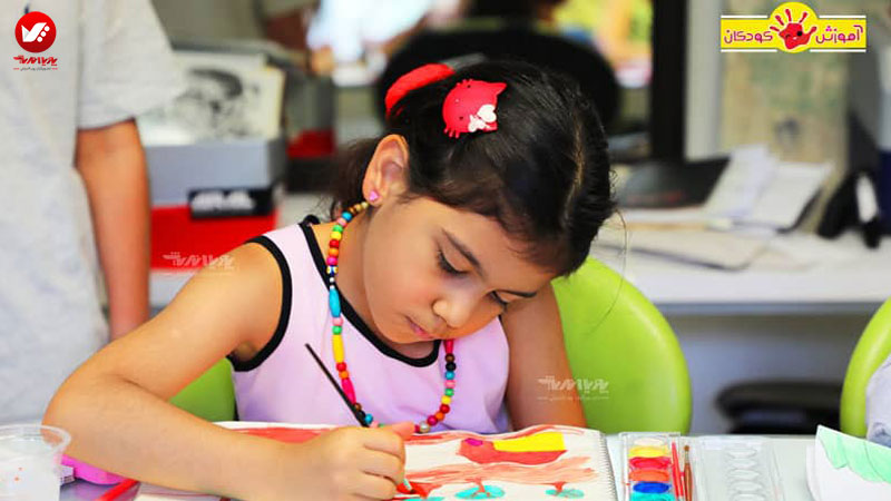 چرا کودکان باید نقاشی کنند؟ فواید نقاشی کردن