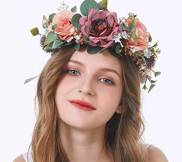 ژست عکاسی دخترانه با دسته گل