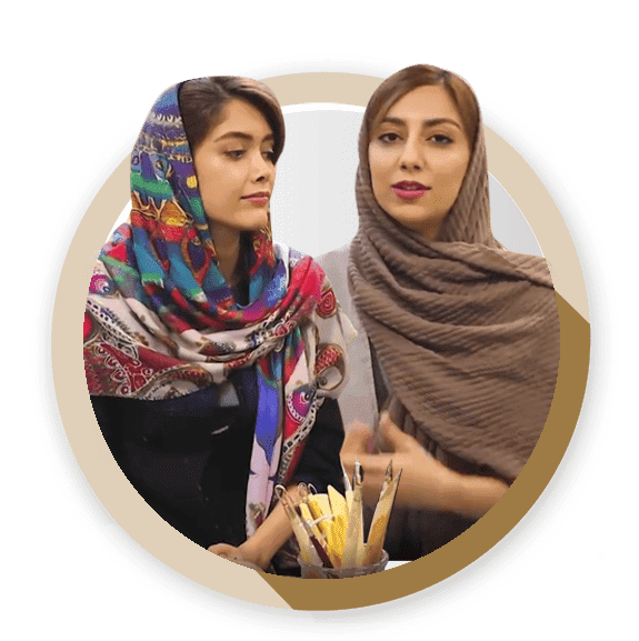 خانم نیلوفر و مهسا