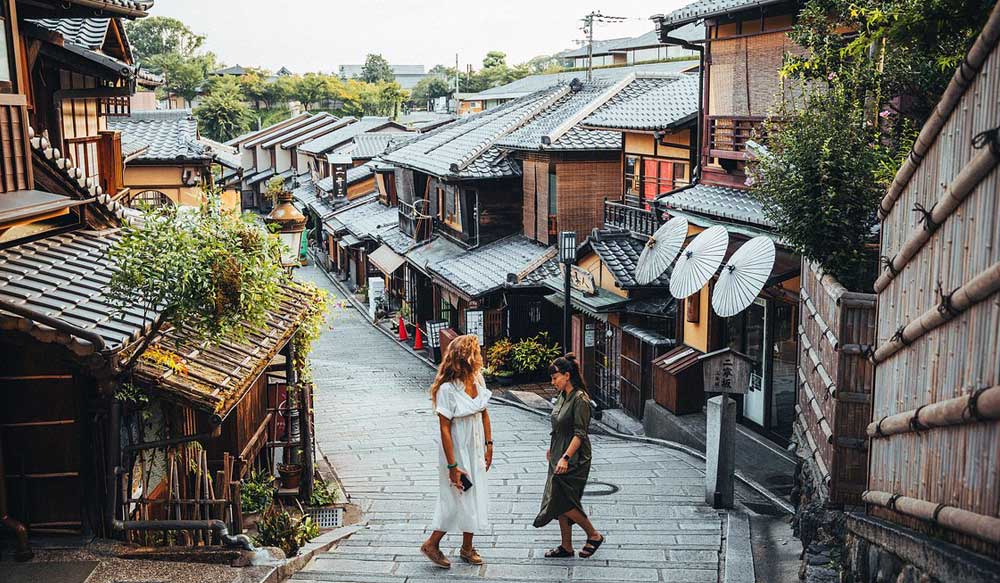 ehsandolat_gion_japan_tour_2